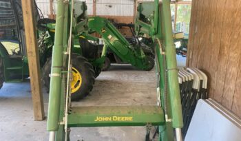 John Deere 620R Self-Leveling Loader